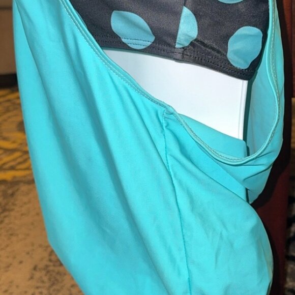 Turquoise blue 2 piece tikini swimsuit set - Picture 6 of 7